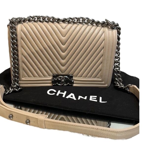 Chanel 2014 Boy Medium Embellished Chevron Leather Shoulder Bag - Picture 1 of 16